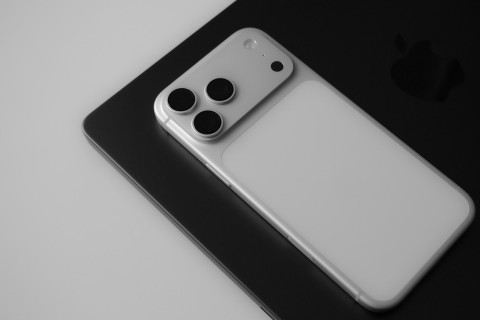 هل تحديد حد الشحن في الأيفون عند 80٪ يحافظ على صحة البطارية فعلاً؟